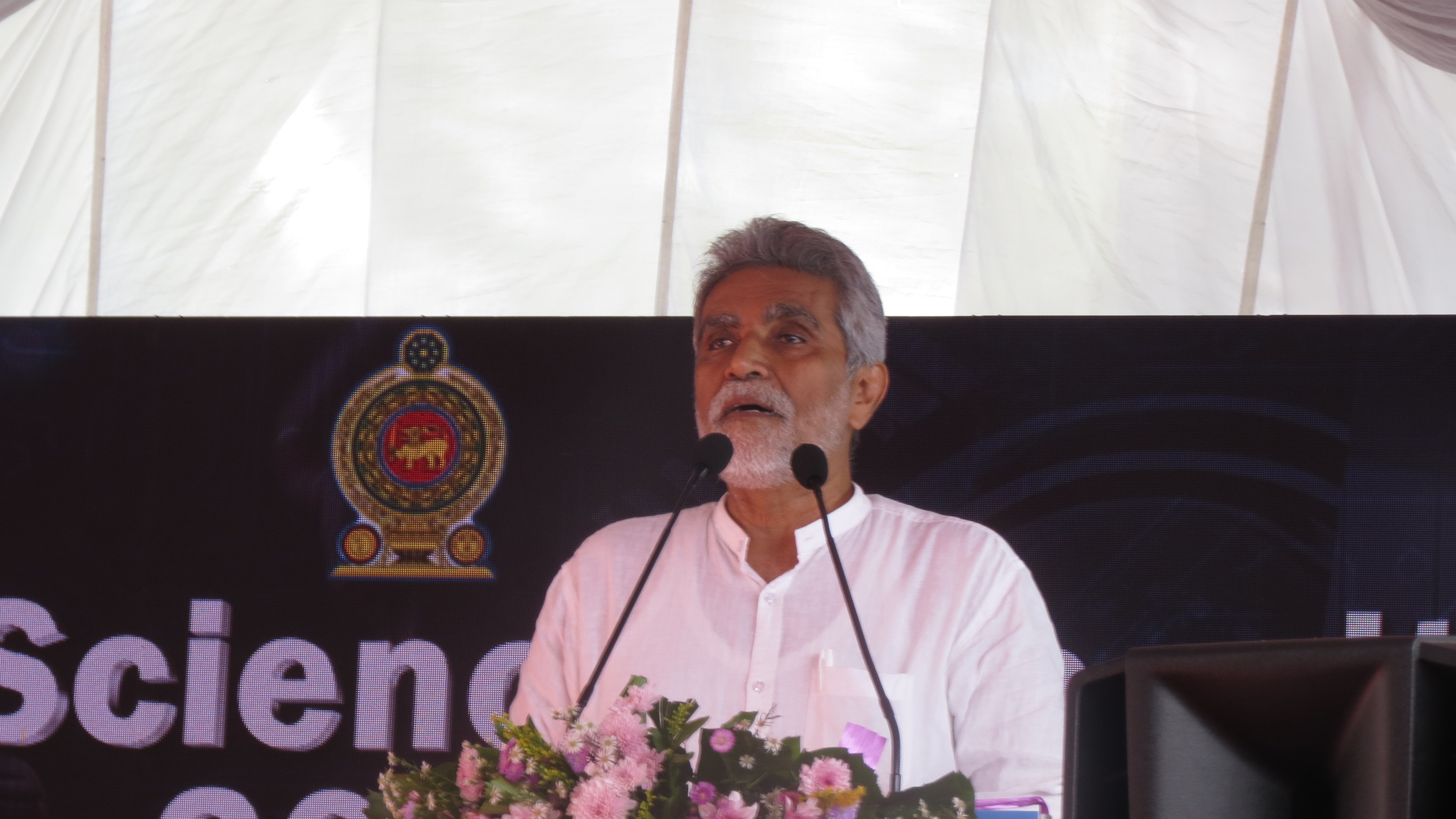 Dr Jayantha Wattavidange addressing the audience