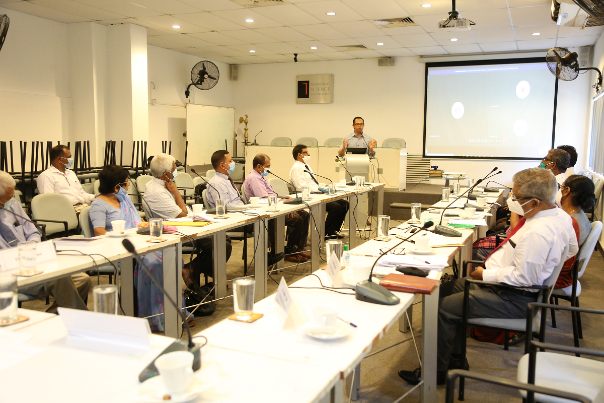 A meeting on ‘How to help building a creative and Innovative Nation’